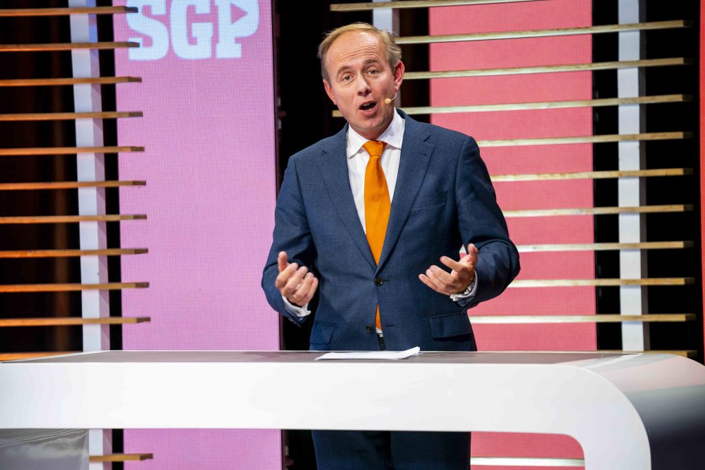 Partijdag SGP vanuit een studio in Tilburg.